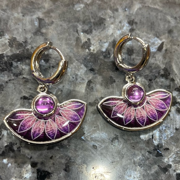 Jewelry - 2/$25 or 3/$35 NWOT Abstract purple and silver floral hoop dangling earrings